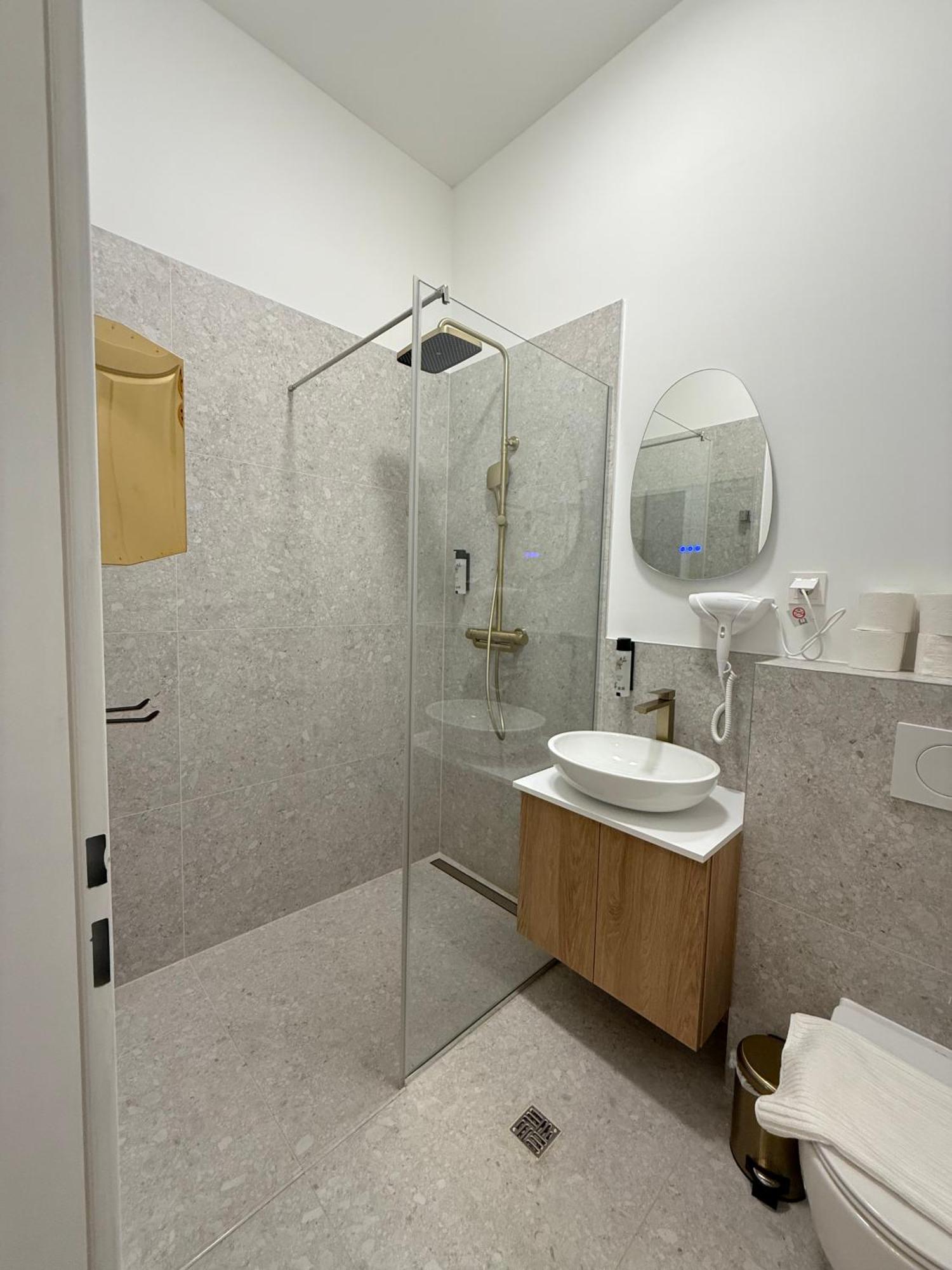 Home1 - District Twelve Boutique Hostel Wien